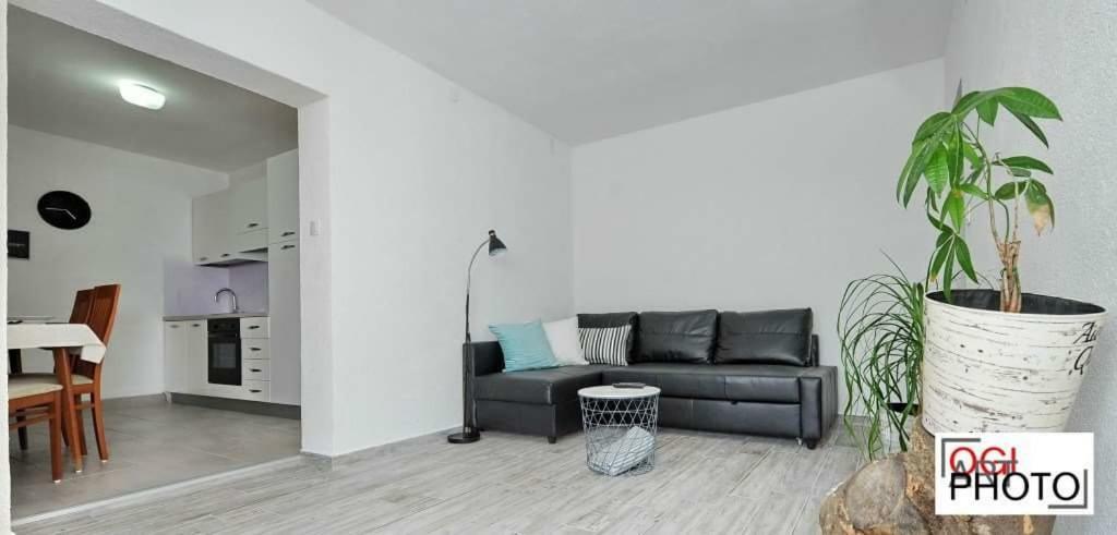Apartments Marcela Stari Grad  Exterior photo